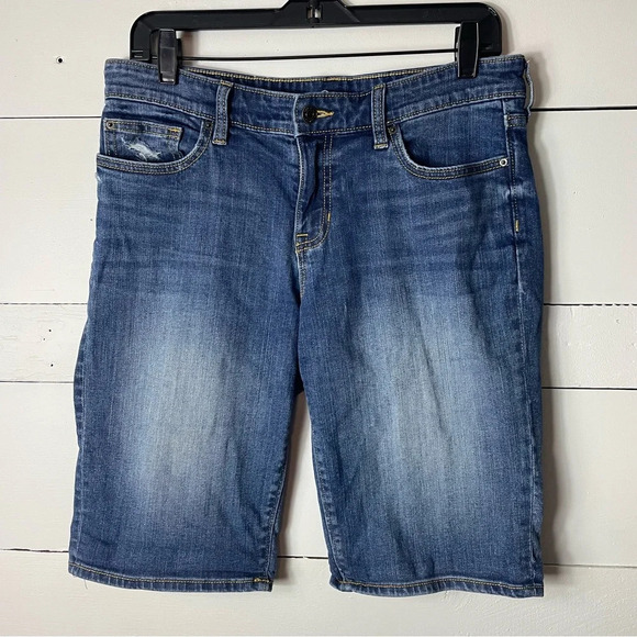 Gap Bermuda Jean Shorts Women’s Size 28 R - Picture 1 of 4